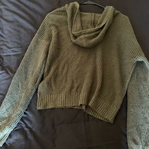 Army green cable knit cropped hoodie